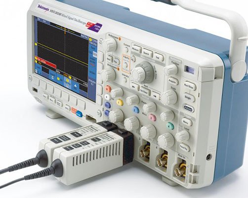 mso2000-mixed-signal-oscilloscope-probes.jpg MSO2000系列,更多探头接口,更多可能性